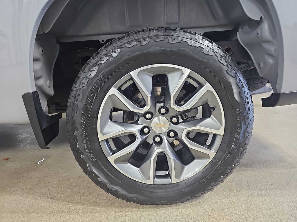 Certified 2024 Chevrolet Silverado 1500 LT AWD/4WD image 38