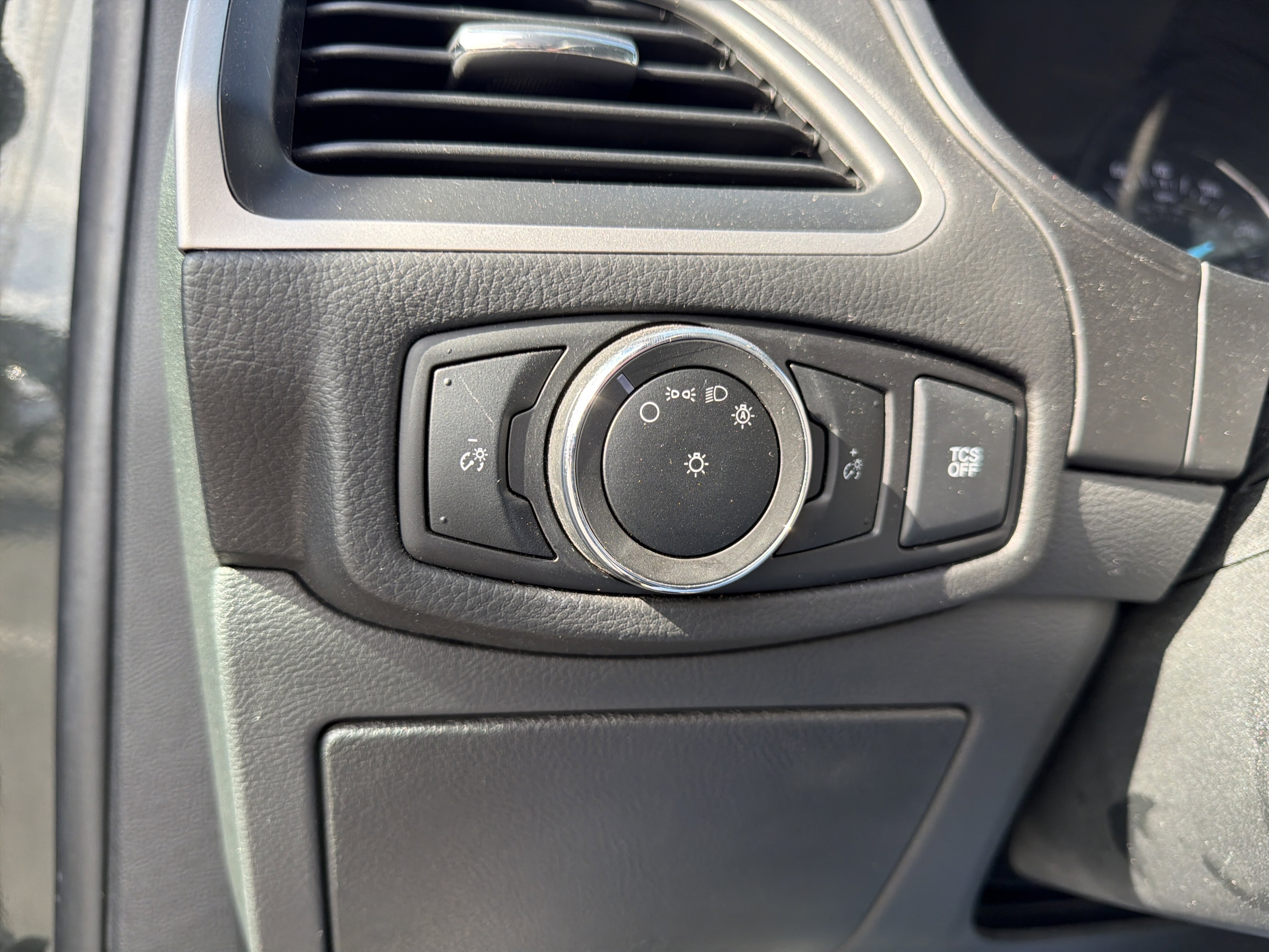 Certified 2024 Ford Edge SEL image 29