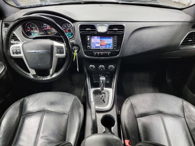 Used 2011 Chrysler 200 Limited image 18