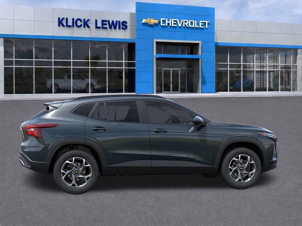 New 2026 Chevrolet Trax LT w/ LT Convenience Package FWD image 5