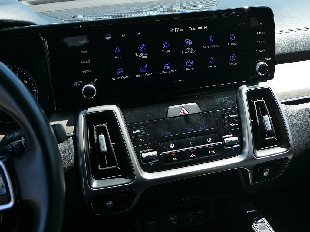 Used 2023 Kia Sorento EX w/ Panoramic Sunroof Package FWD image 19
