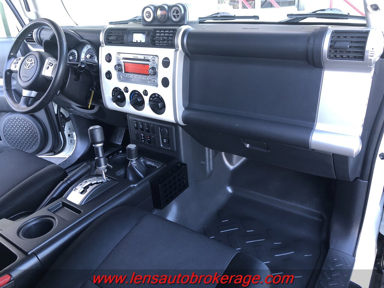 Used 2012 Toyota FJ Cruiser 4WD w/ Upgrade Pkg image 23