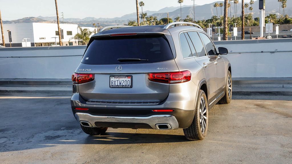 Used 2021 Mercedes-Benz GLB 250 4MATIC image 9