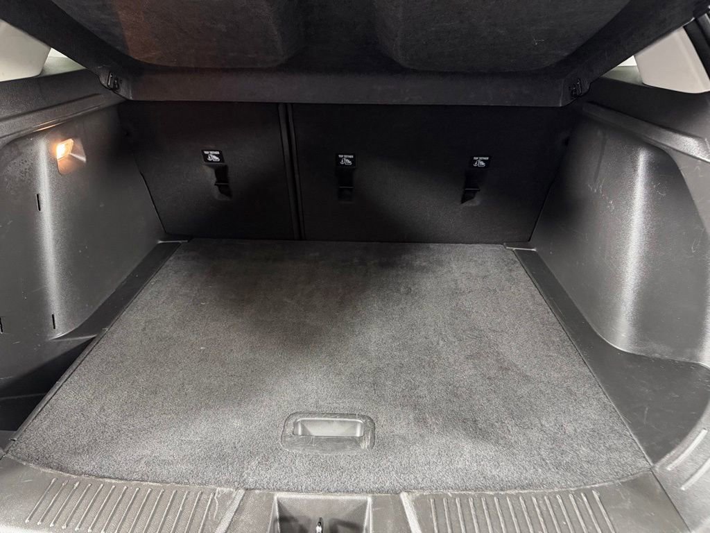Used 2025 Chevrolet Trax LT w/ LT Convenience Package FWD image 31