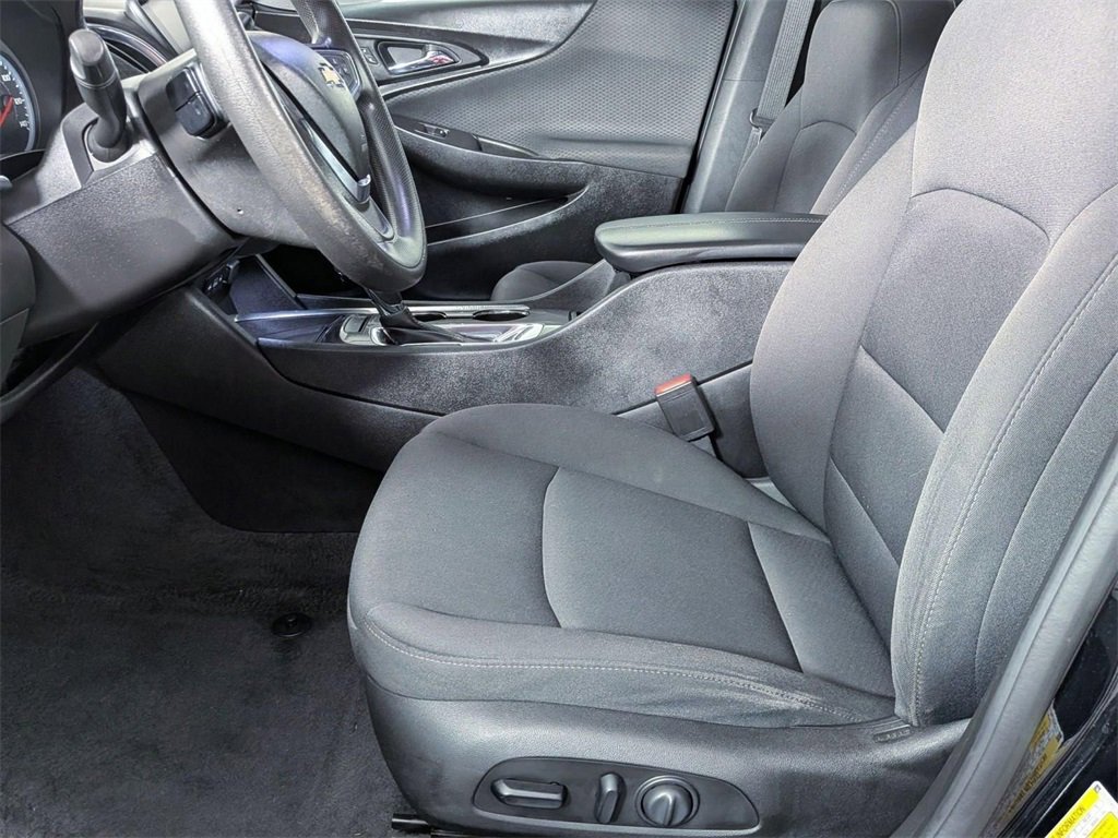 Used 2019 Chevrolet Malibu LT image 12