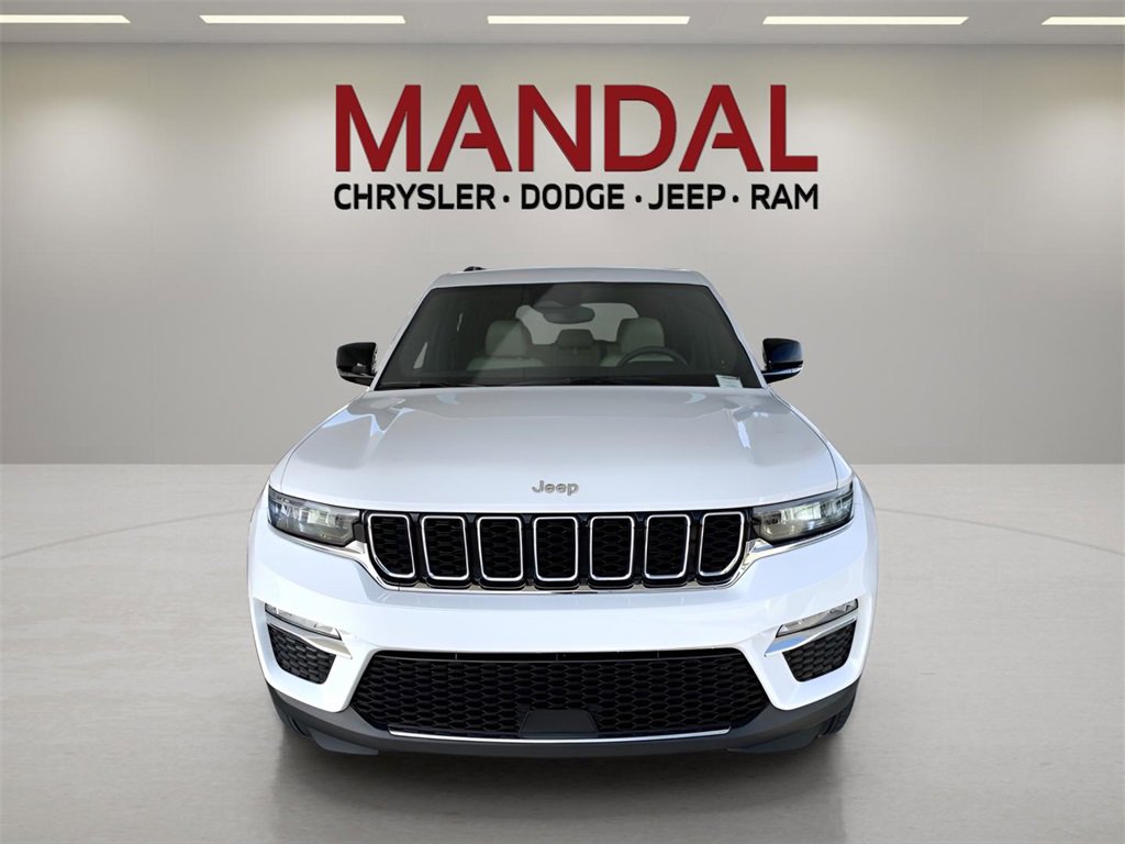 Used 2023 Jeep Grand Cherokee Limited image 3