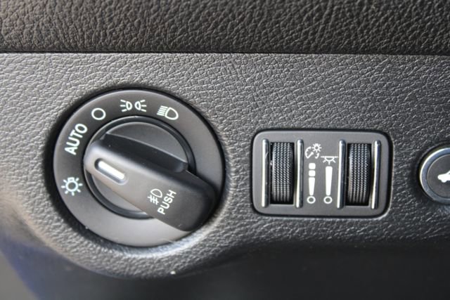 Used 2019 Dodge Challenger R/T RWD image 22
