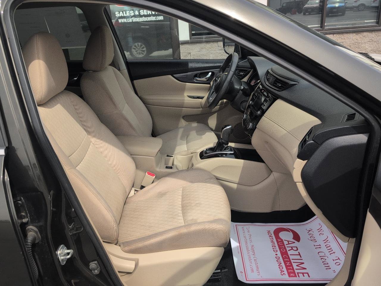 Used 2017 Nissan Rogue SV image 11