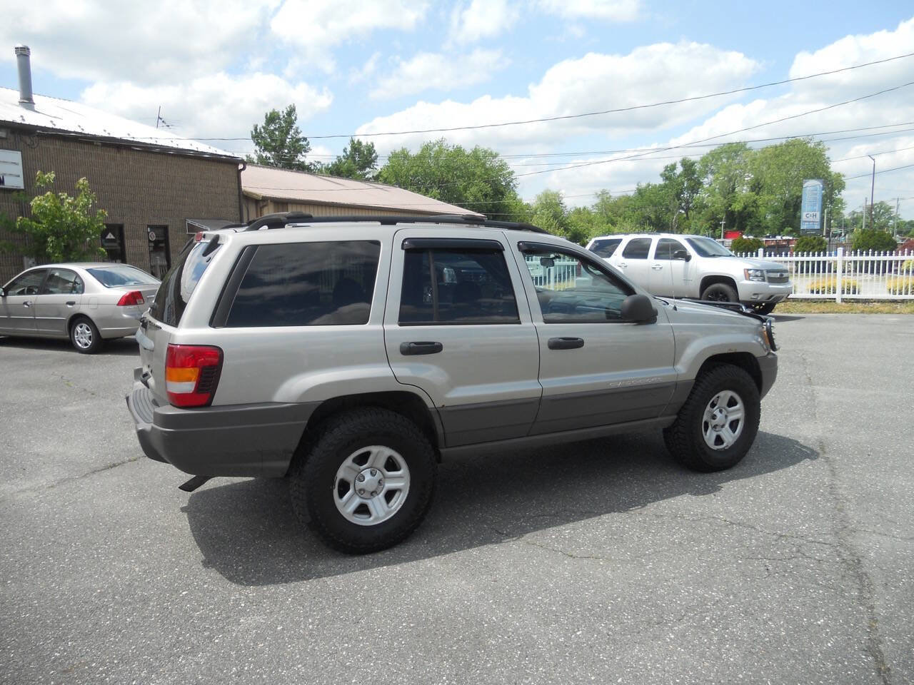 Used 2004 Jeep Grand Cherokee Laredo w/ Convenience Group AWD/4WD image 8