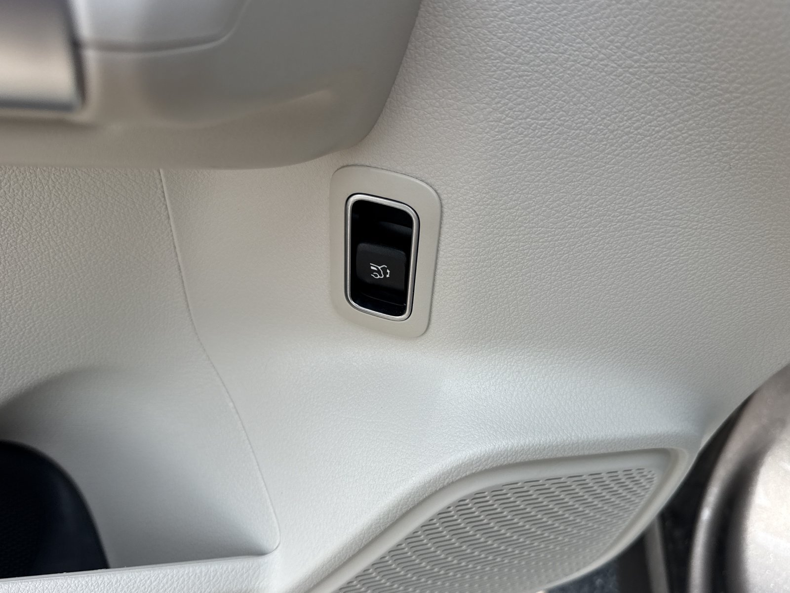 Certified 2022 Mercedes-Benz GLB 250 image 41