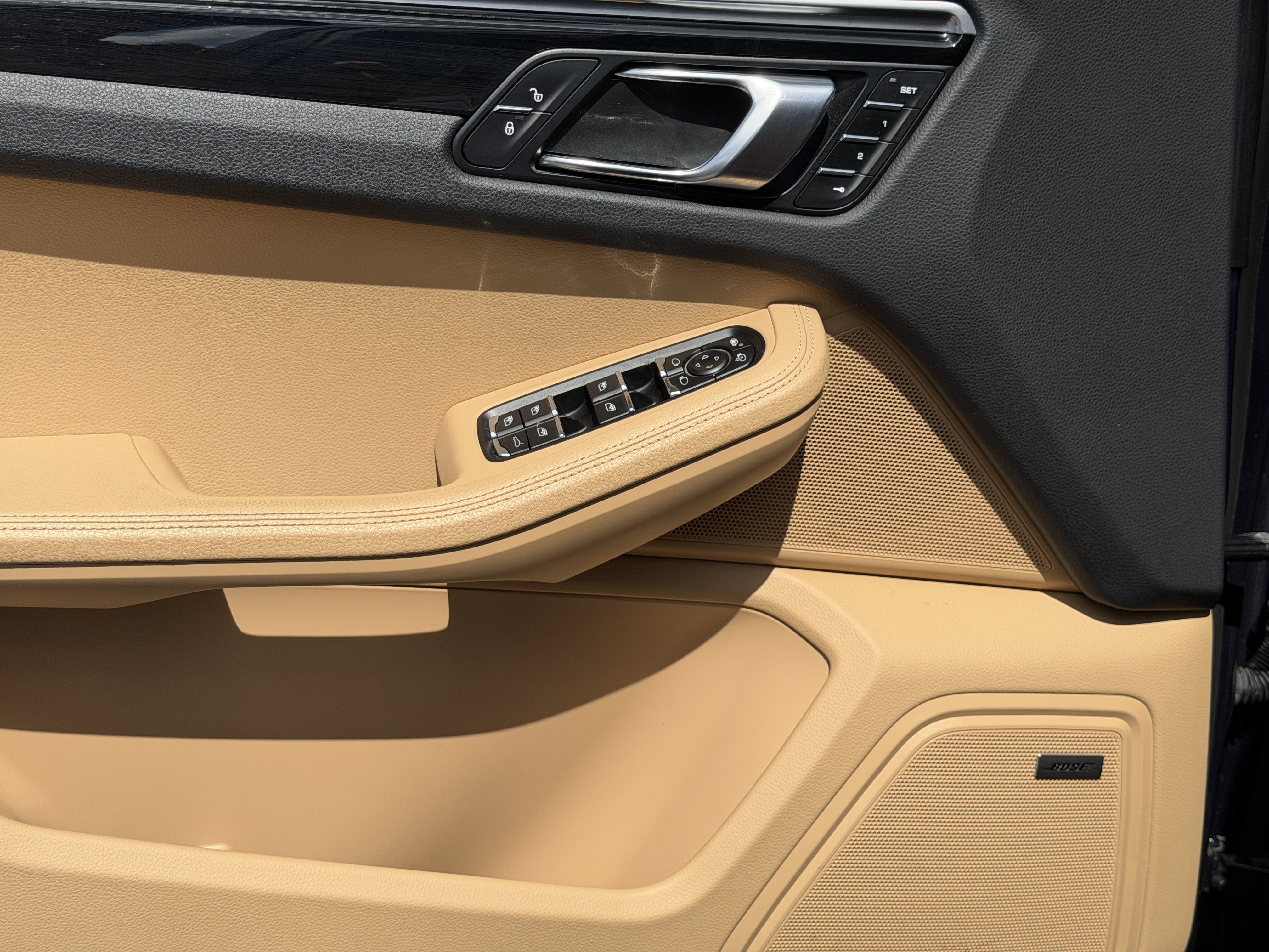 Certified 2018 Porsche Macan Sport Edition image 23