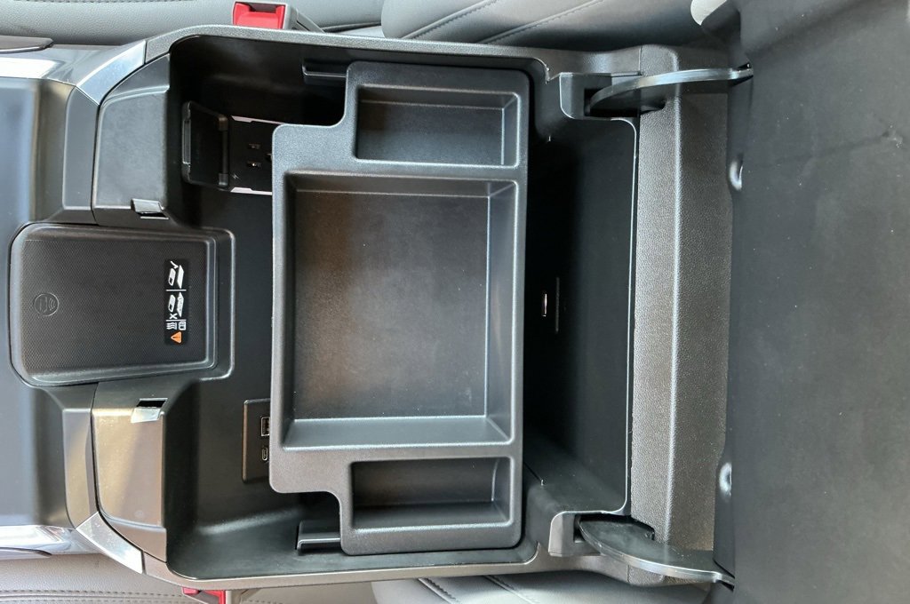 Used 2024 GMC Sierra 3500 SLT w/ SLT Convenience Package image 68