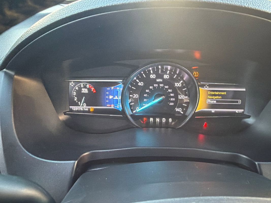 Used 2017 Ford Explorer XLT w/ Equipment Group 202A image 13