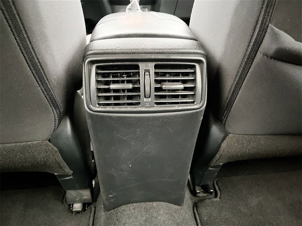 Used 2020 Nissan Rogue SV w/ Premium Package image 26