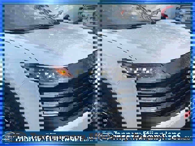 Certified 2025 Nissan Kicks SR image 10