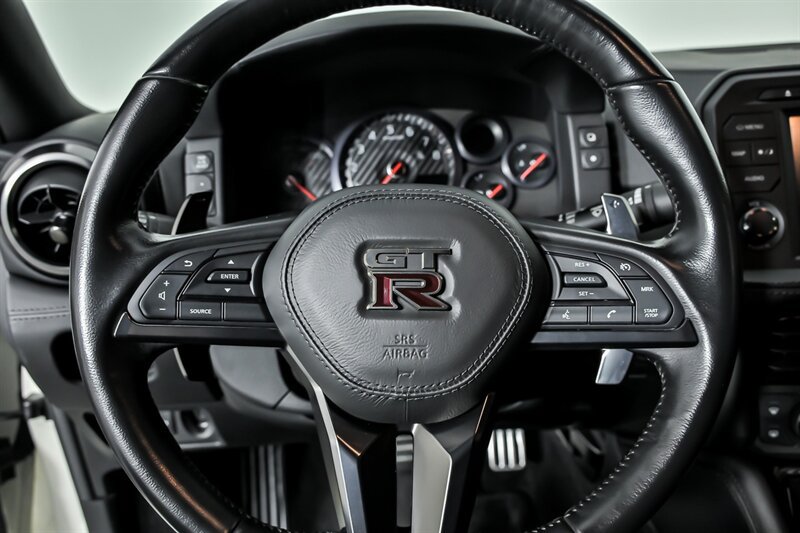 Used 2019 Nissan GT-R Premium AWD/4WD image 26