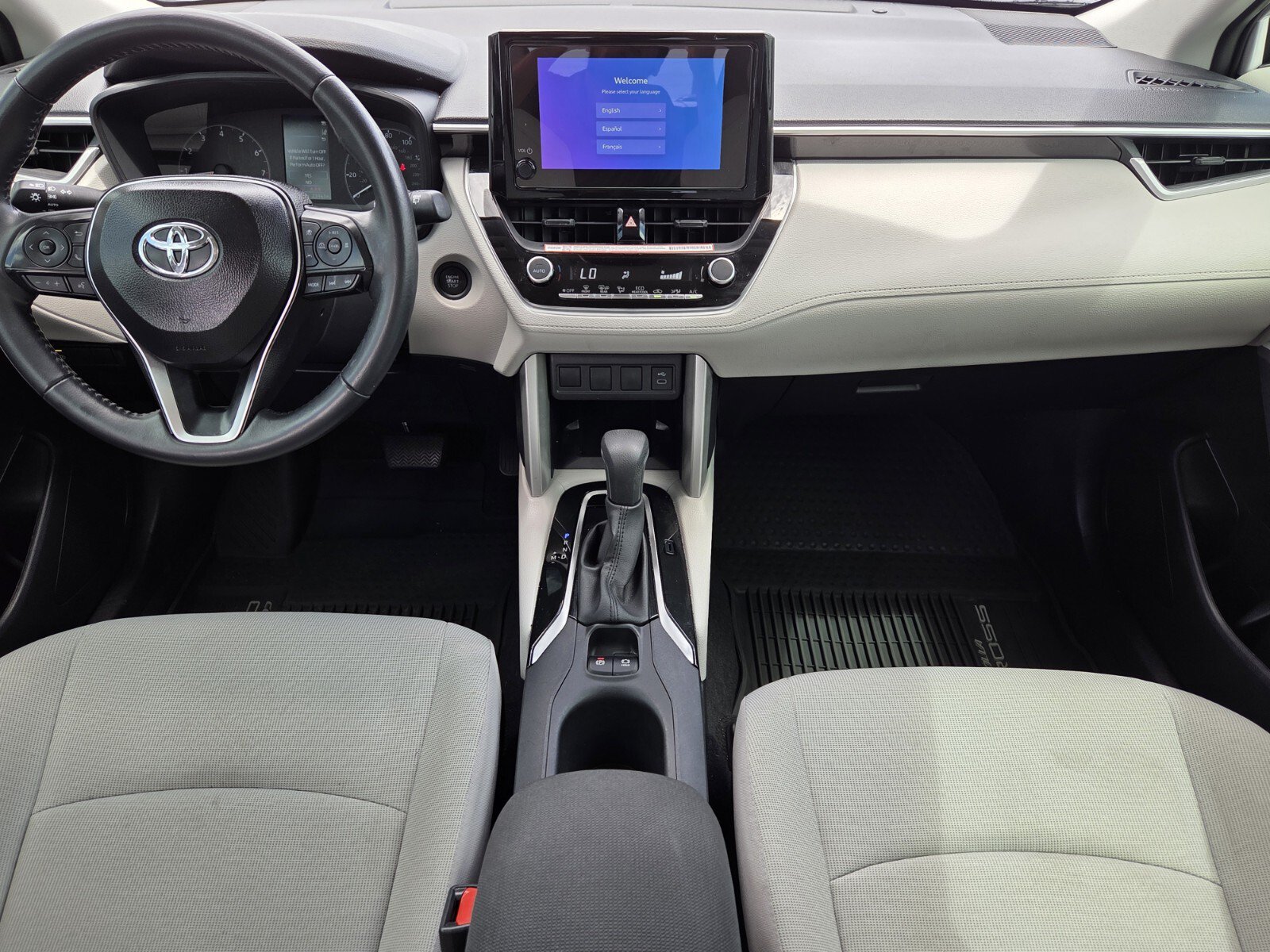 Certified 2025 Toyota Corolla Cross LE FWD image 7
