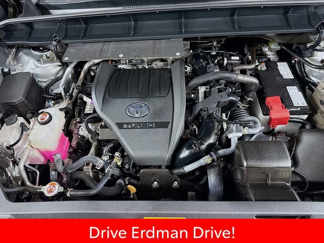 Used 2023 Toyota Highlander L image 30