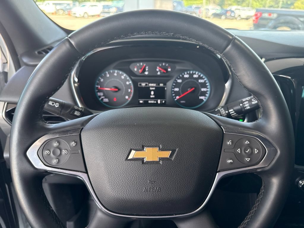 Used 2023 Chevrolet Traverse LT FWD image 26