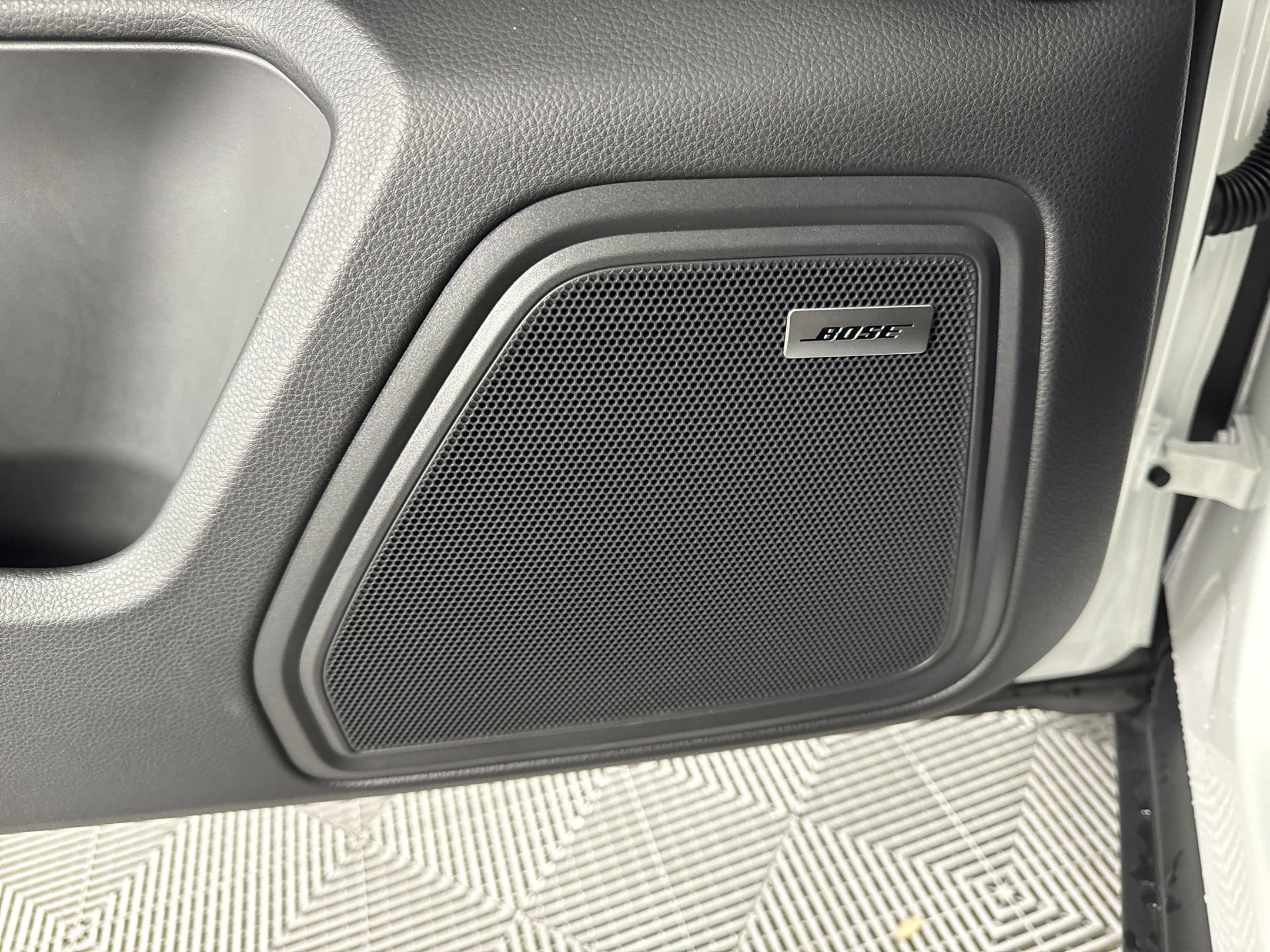 Certified 2025 Porsche Macan image 21