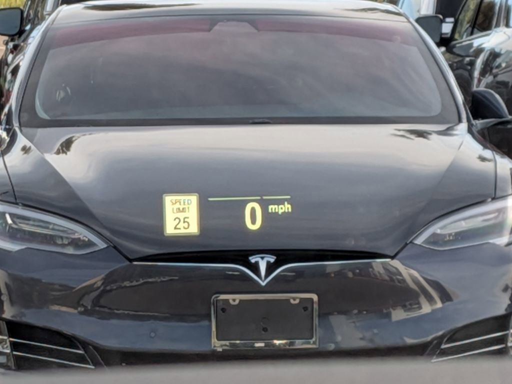 Used 2023 BMW X6 xDrive40i w/ M Sport Package image 42