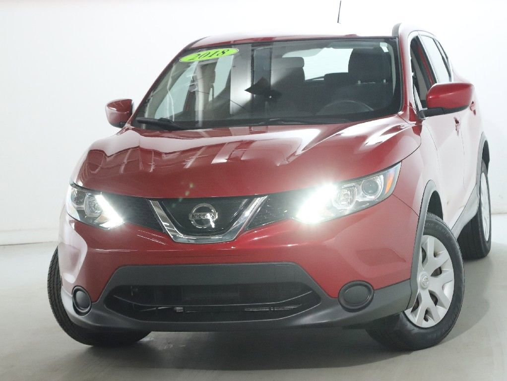 Used 2018 Nissan Rogue Sport S image 3