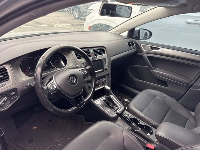 Used 2015 Volkswagen Golf TDI S image 6