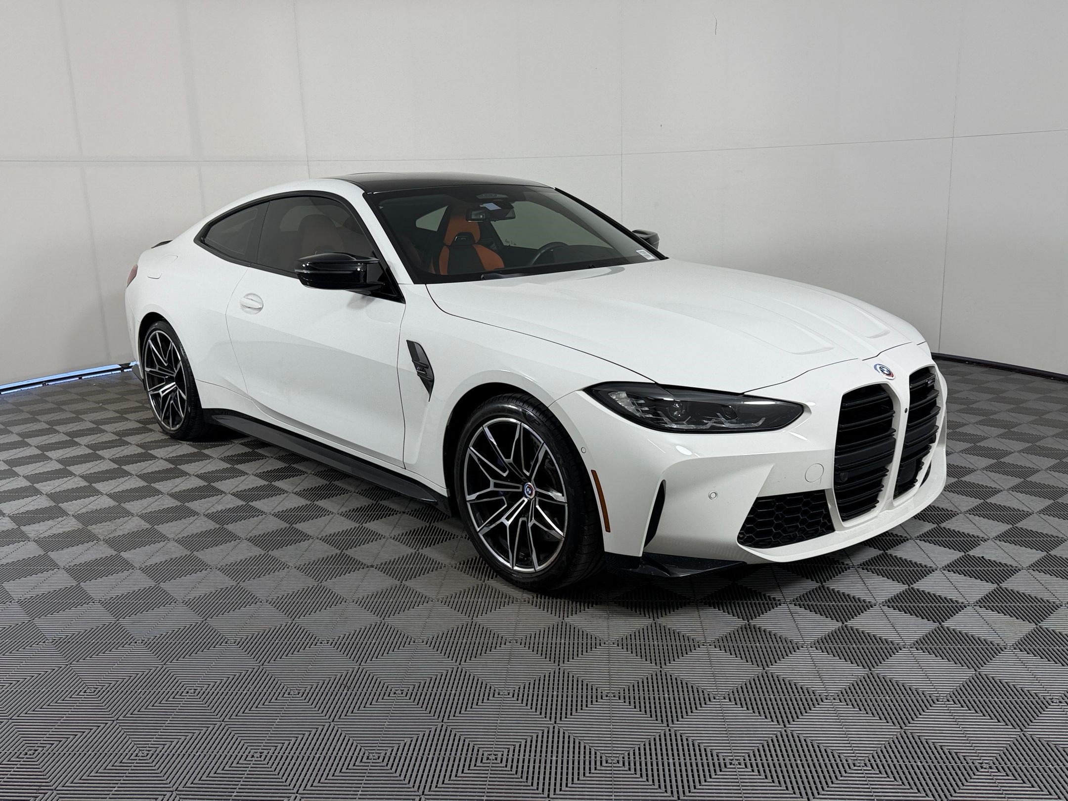 Used 2023 BMW M4 Competition w/ M Driver's Package RWD image 7