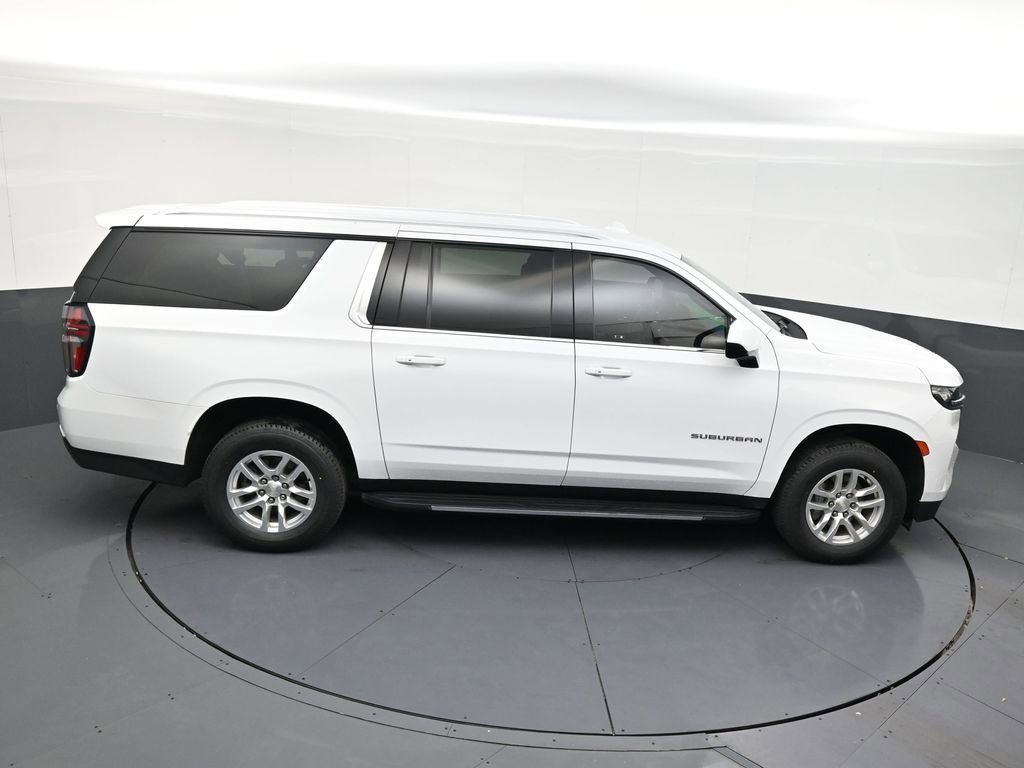 Used 2022 Chevrolet Suburban LS image 17