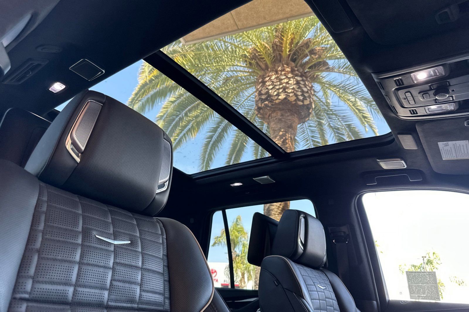 Used 2024 Cadillac Escalade Sport Platinum AWD/4WD image 19