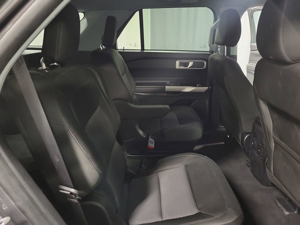 Used 2024 Ford Explorer XLT AWD/4WD image 21