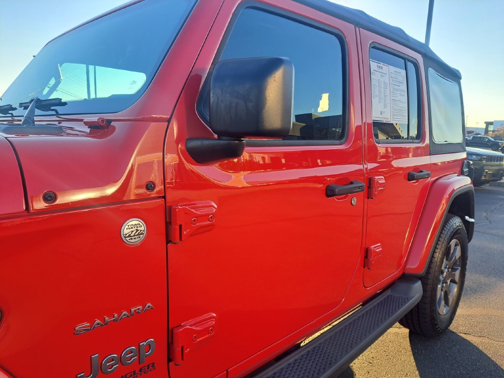 Used 2018 Jeep Wrangler Unlimited Sahara AWD/4WD image 34