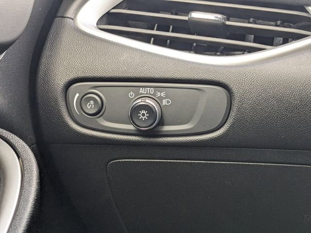 Used 2022 Chevrolet Malibu LS image 17