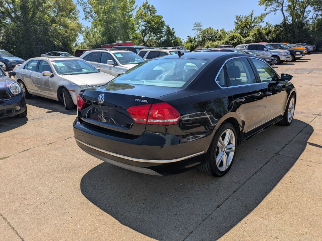 Used 2012 Volkswagen Passat TDI SEL Premium FWD image 5