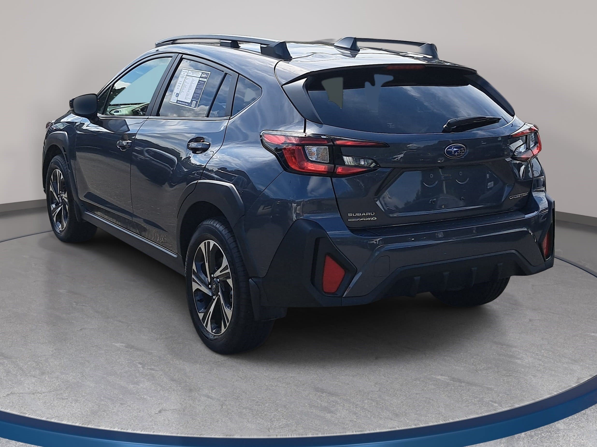 Used 2025 Subaru Crosstrek 2.5i Premium AWD/4WD image 7