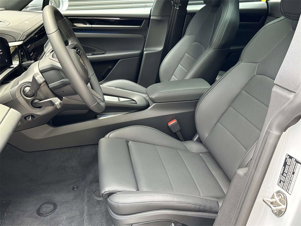 New 2025 Porsche Macan 4S Electric image 5