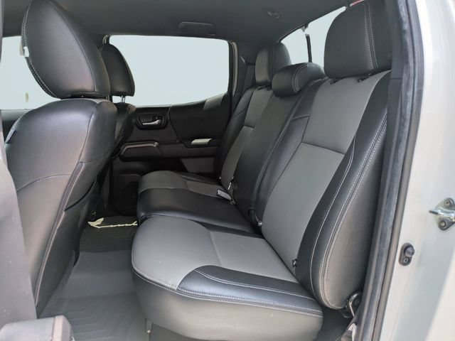 Used 2022 Toyota Tacoma TRD Off-Road w/ Technology Package RWD image 14