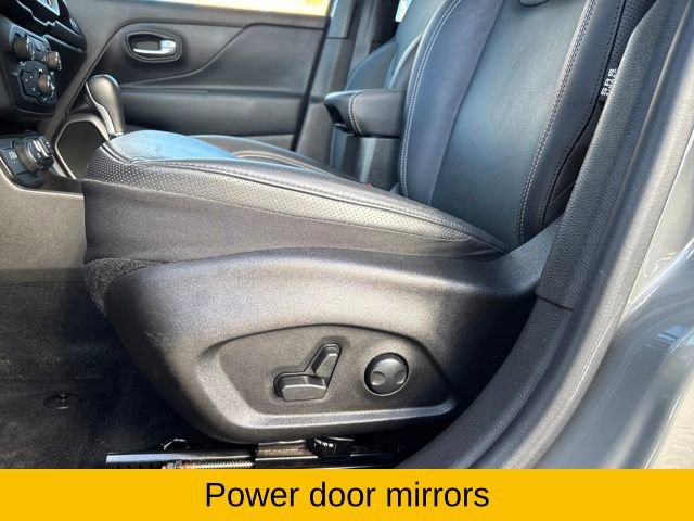 Used 2022 Jeep Renegade Limited image 21