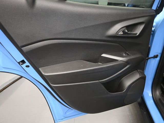 Certified 2024 Chevrolet Trax RS w/ Driver Confidence Package image 14