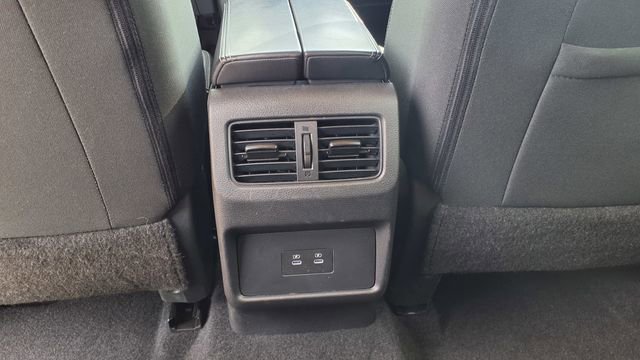 Used 2025 Nissan Rogue SV image 19