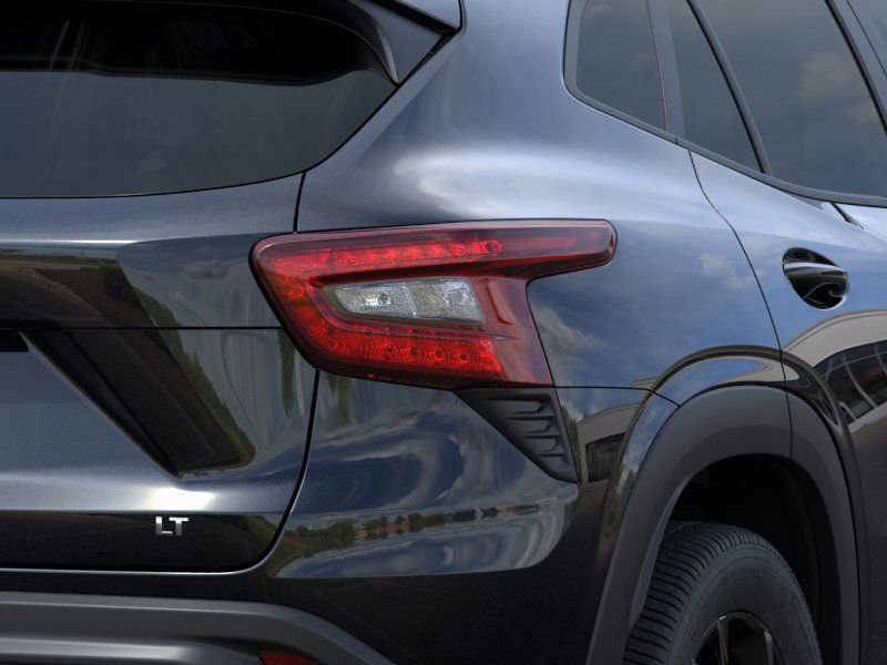 New 2026 Chevrolet Trax LT w/ Midnight Edition FWD image 17
