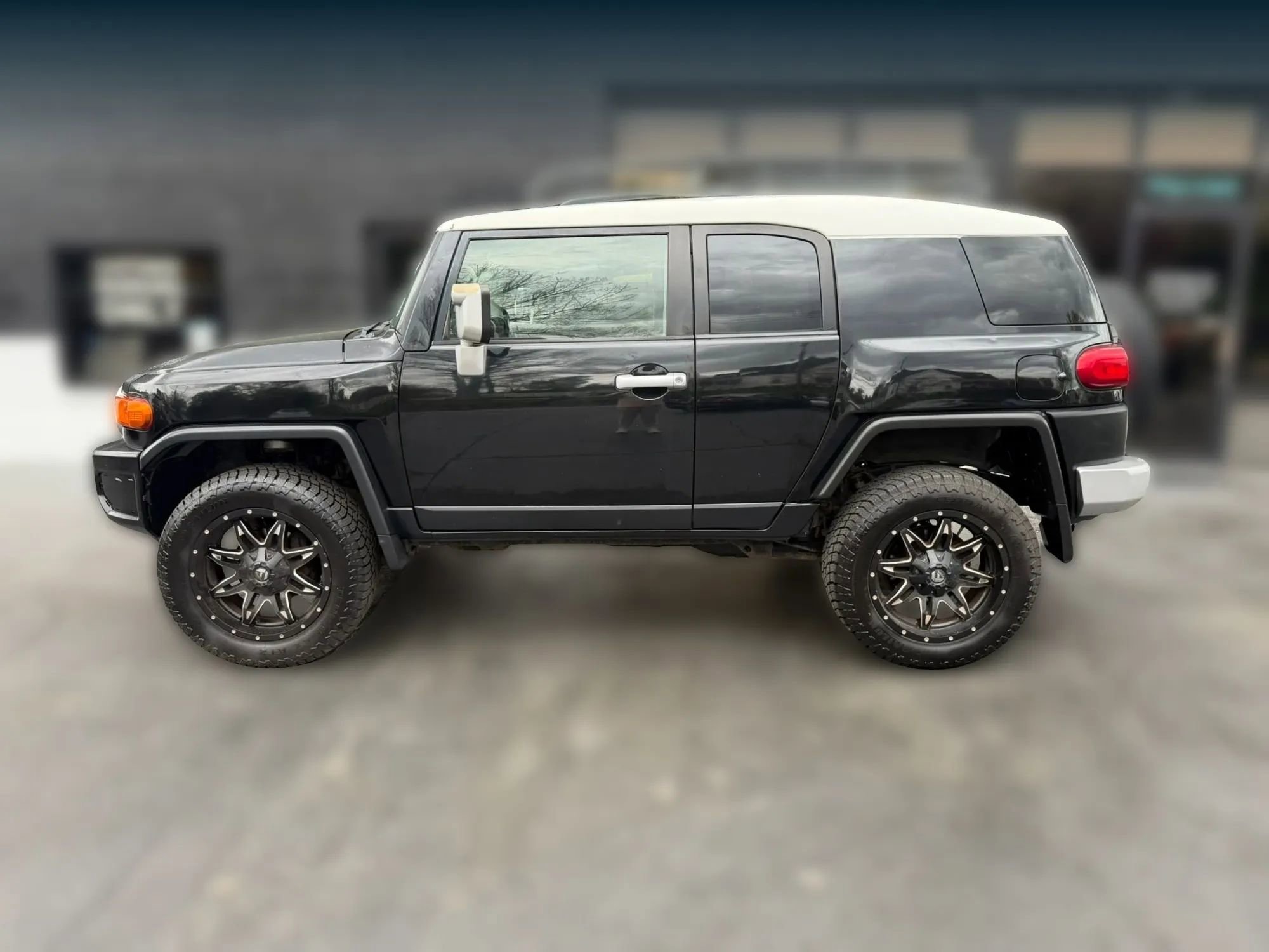 Used 2007 Toyota FJ Cruiser 4WD image 2
