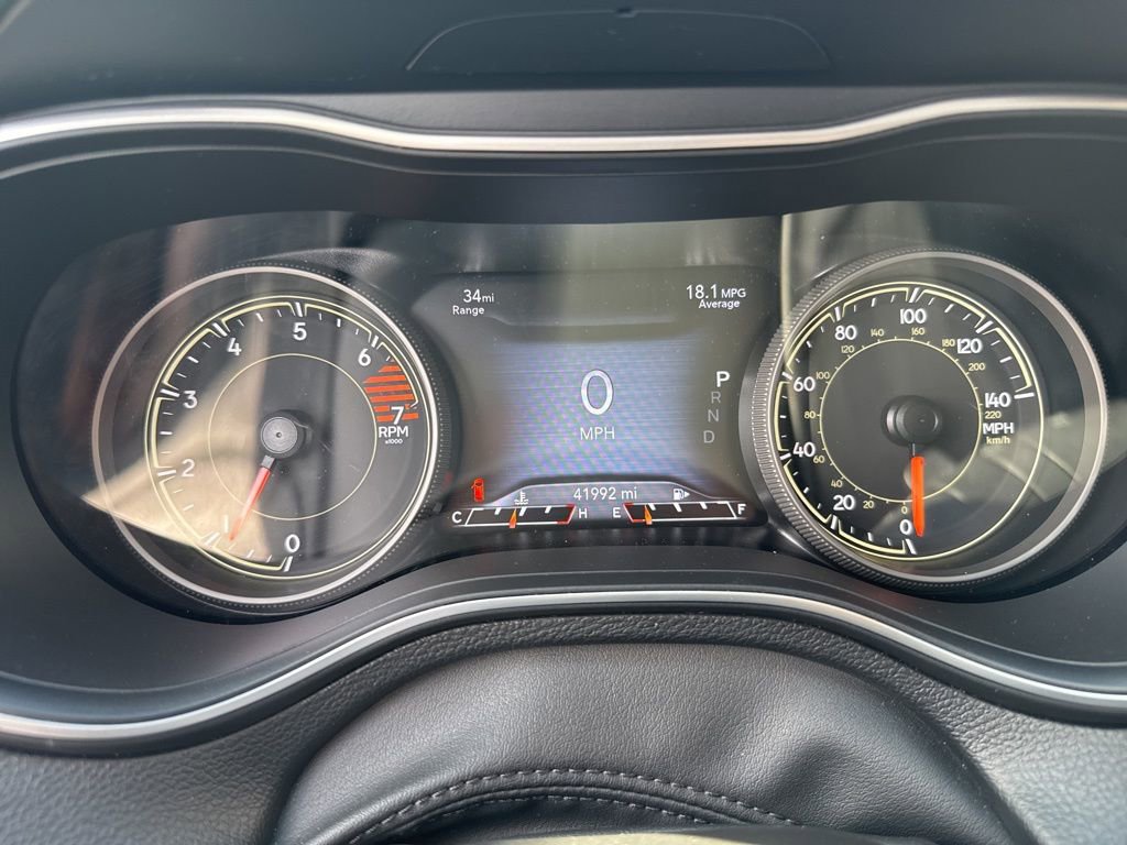 Used 2023 Jeep Cherokee Altitude Lux image 35