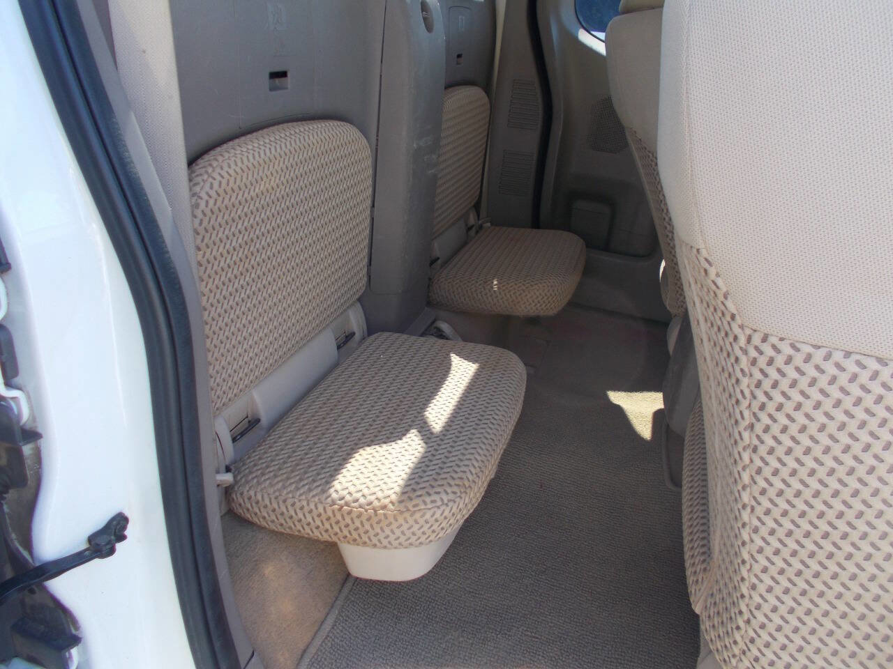 Used 2016 Nissan Frontier SV AWD/4WD image 9