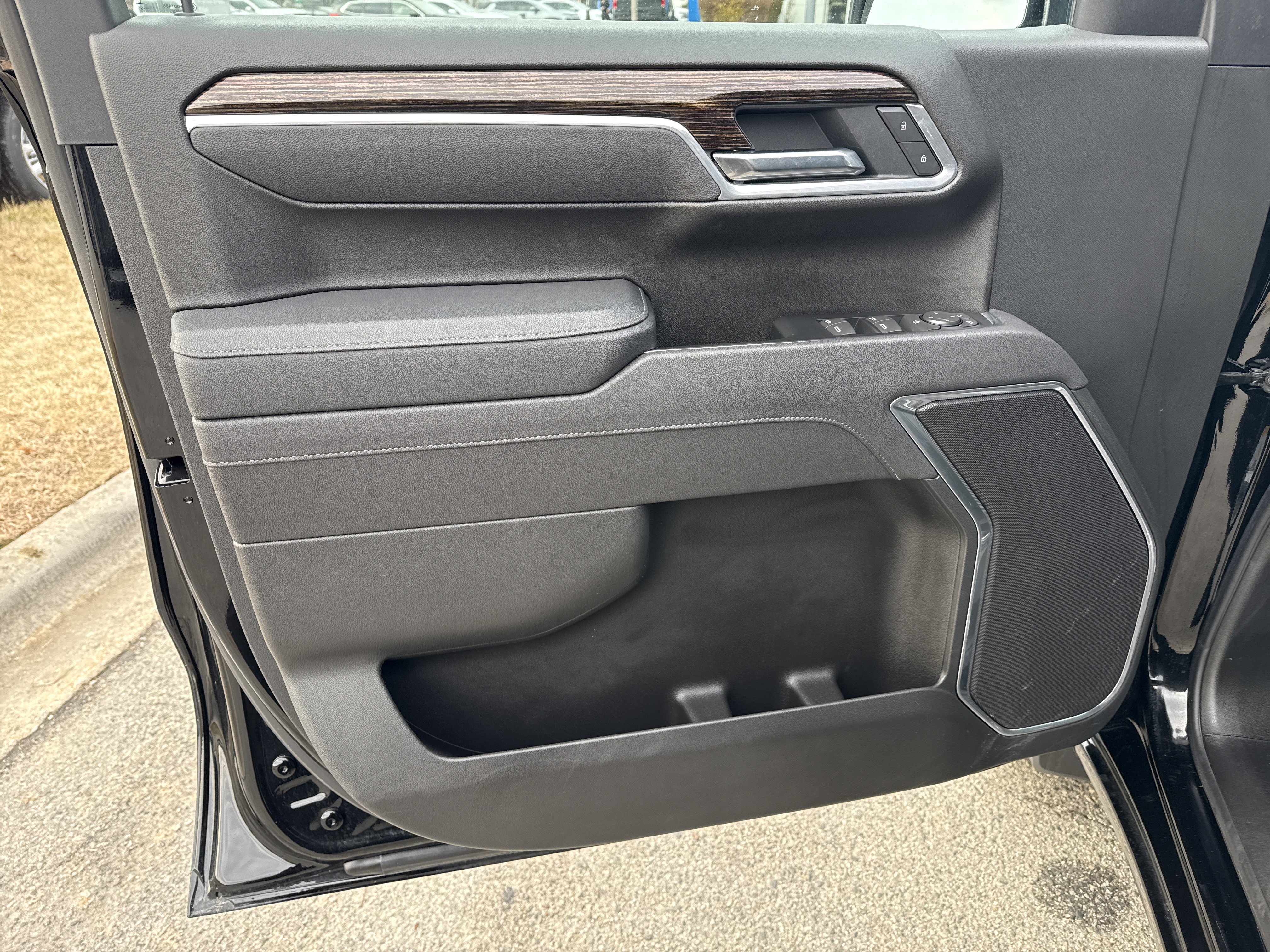 Certified 2025 GMC Sierra 1500 Elevation image 14