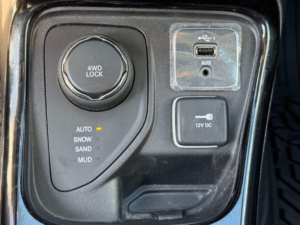 Used 2019 Jeep Compass Latitude AWD/4WD image 31