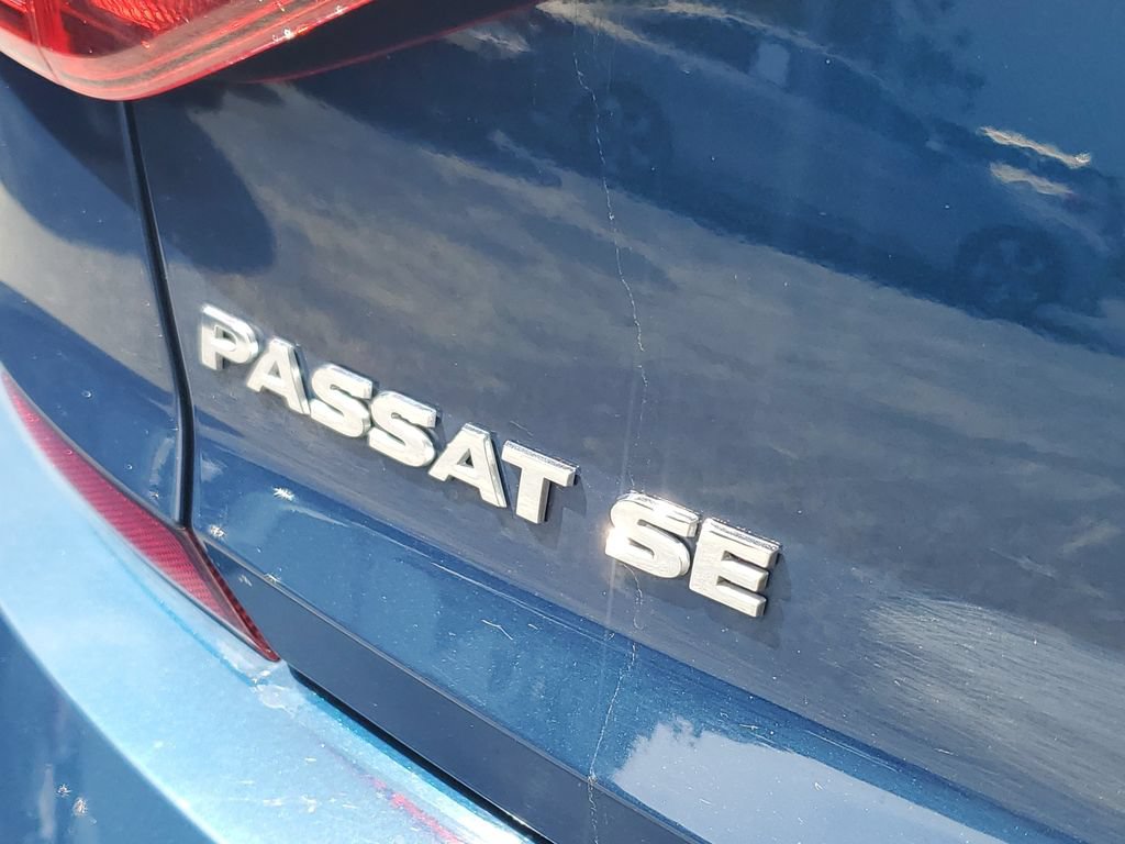 Used 2018 Volkswagen Passat 2.0T SE FWD image 7