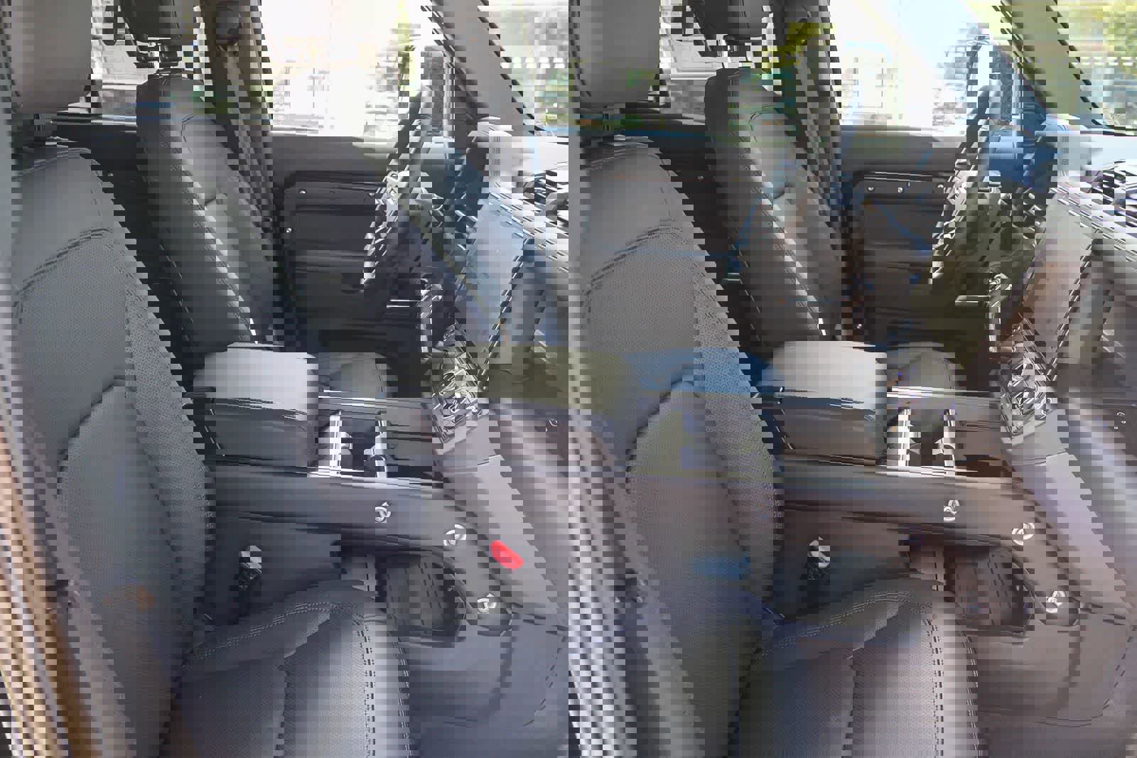 New 2026 Land Rover Defender 110 S image 20