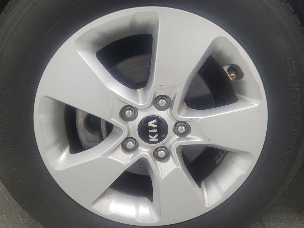 Used 2017 Kia Soul image 31