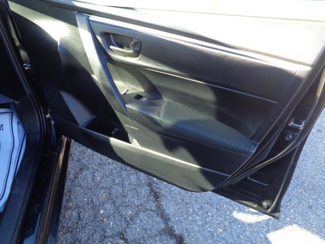 Used 2016 Toyota Corolla L FWD image 19
